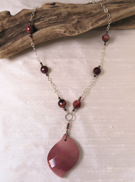 Mookaite Jasper Necklace Overview