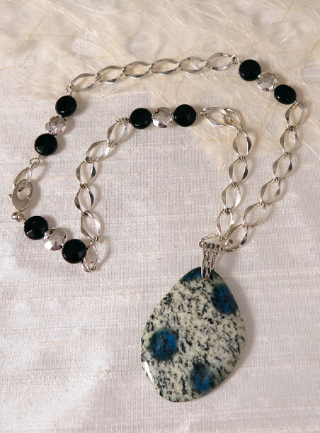 K2 Jasper and Onyx 16" necklace